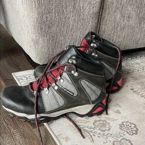 Women’s Columbia Hiking Boots